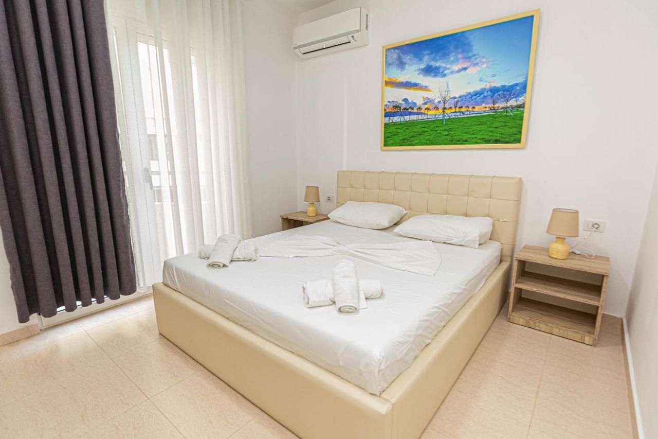 Jordan'S Hotel Vlorë Exteriör bild
